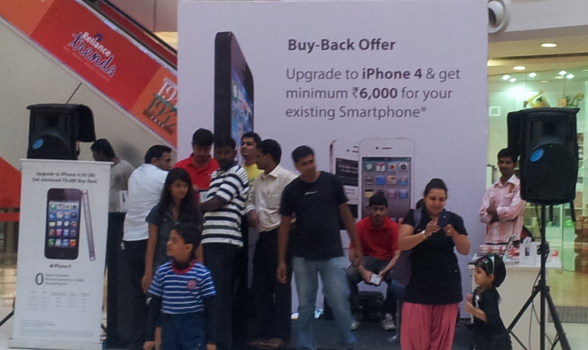 Apple iPhone 5 and iPhone 4 buy back offer in India