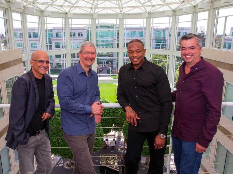 Apple buys Beats