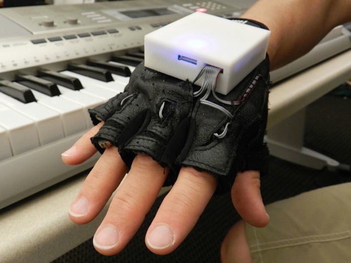 Wearable music touch gloves
