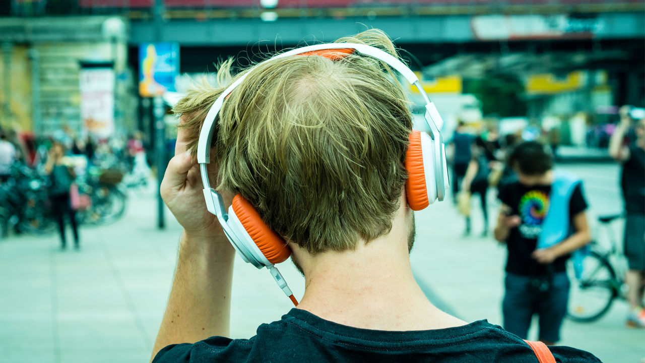 music streaming industry growth 2015-2016