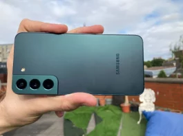 Samsung Galaxy S22 hacked